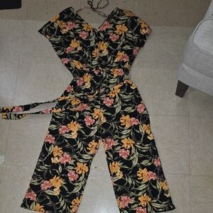 Kensie Black Floral V-Neck Wide-Leg Jumpsuit with Belt